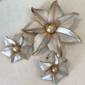 Vintage Inspired Brooch Earrings Set